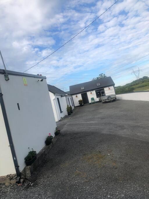 Cheerful 3 Bedroom Country Farm House Ennis Extérieur photo